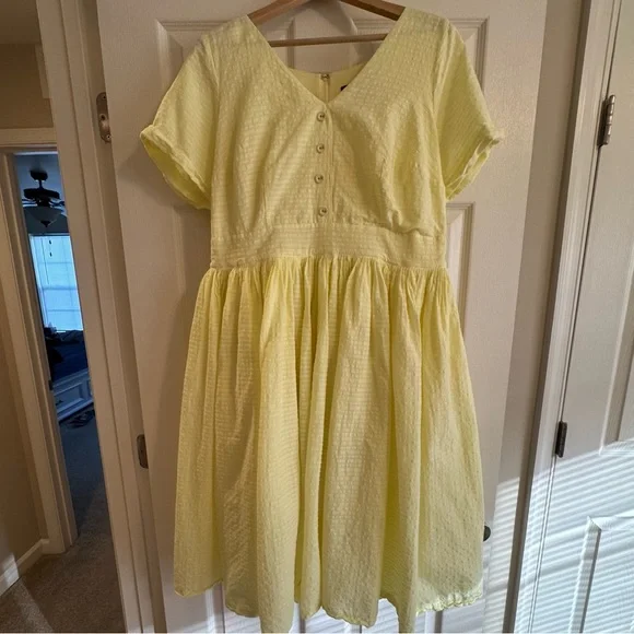 ModCloth Yellow Dress. Women’s size 16. Fit and Flare - Fully Lined. Like New!!! - Picture 11 of 12